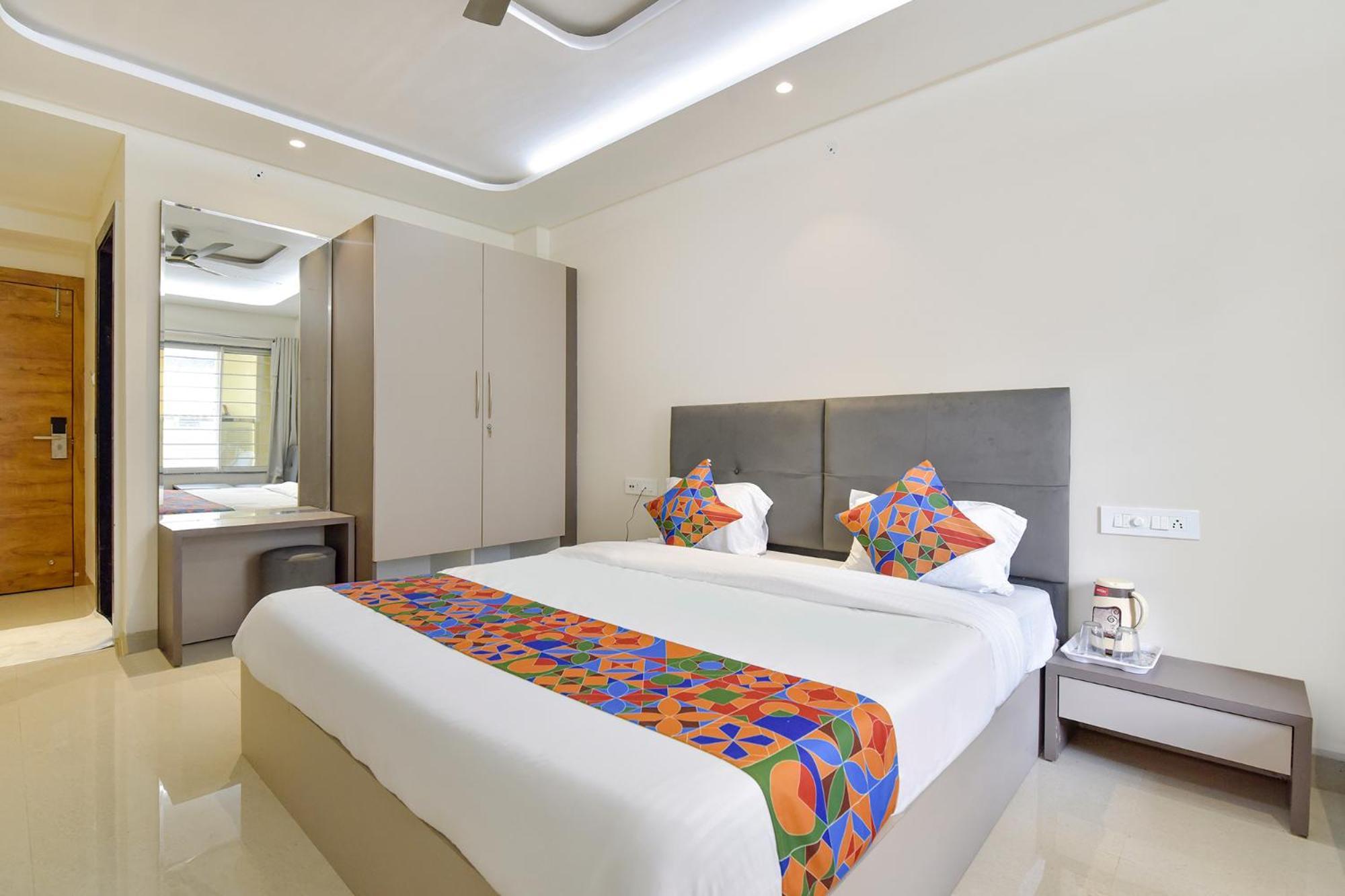 Fabhotel Synergy Stays Indore Eksteriør bilde