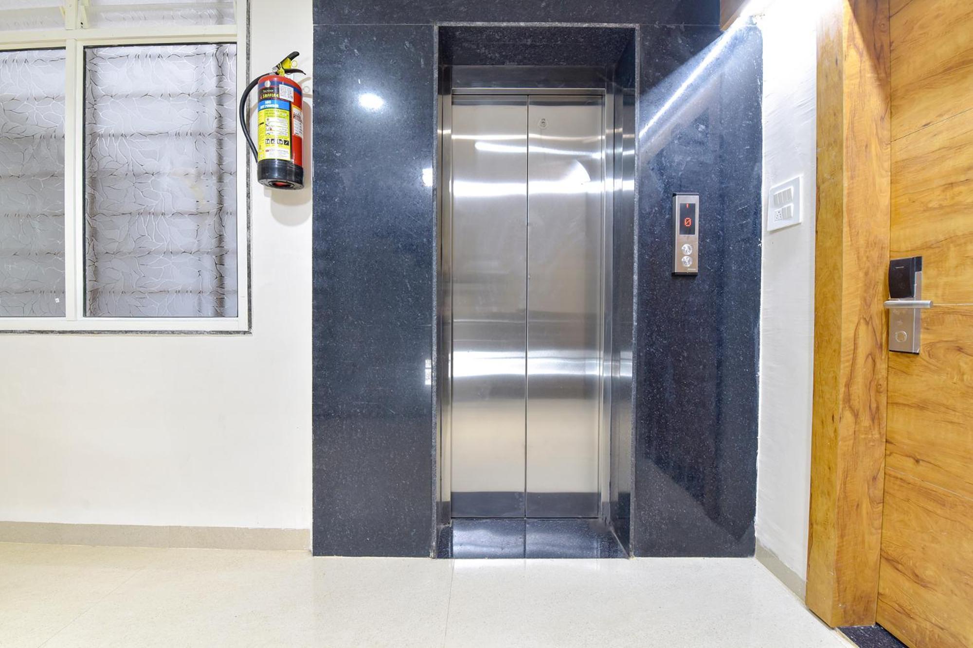 Fabhotel Synergy Stays Indore Eksteriør bilde